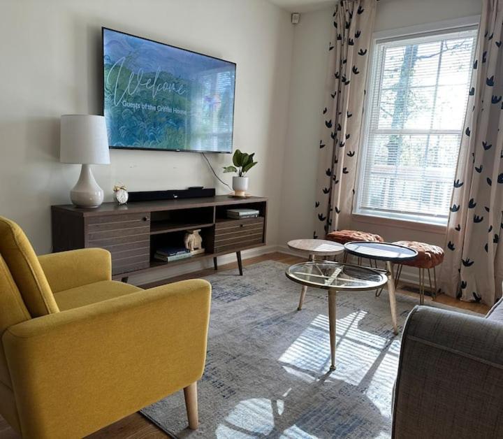 Vine City Home - Duplex - 3 Mins From Gwcc & Mercedes- Benz Stadium แอตแลนตา ภายนอก รูปภาพ