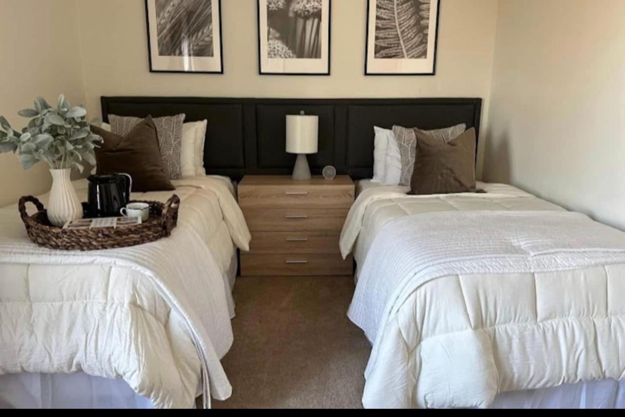 Vine City Home - Duplex - 3 Mins From Gwcc & Mercedes- Benz Stadium แอตแลนตา ภายนอก รูปภาพ